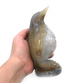 Hot Selling Crystal crafts high quality natural hand carved geode agate lovely penguin for home decoration